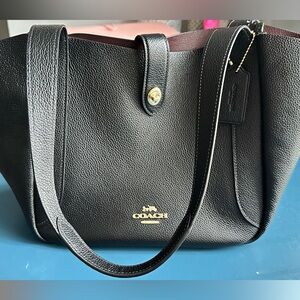 COACH Hadley Turnlock Black Leather Shoulder Bag with Gold Hardware